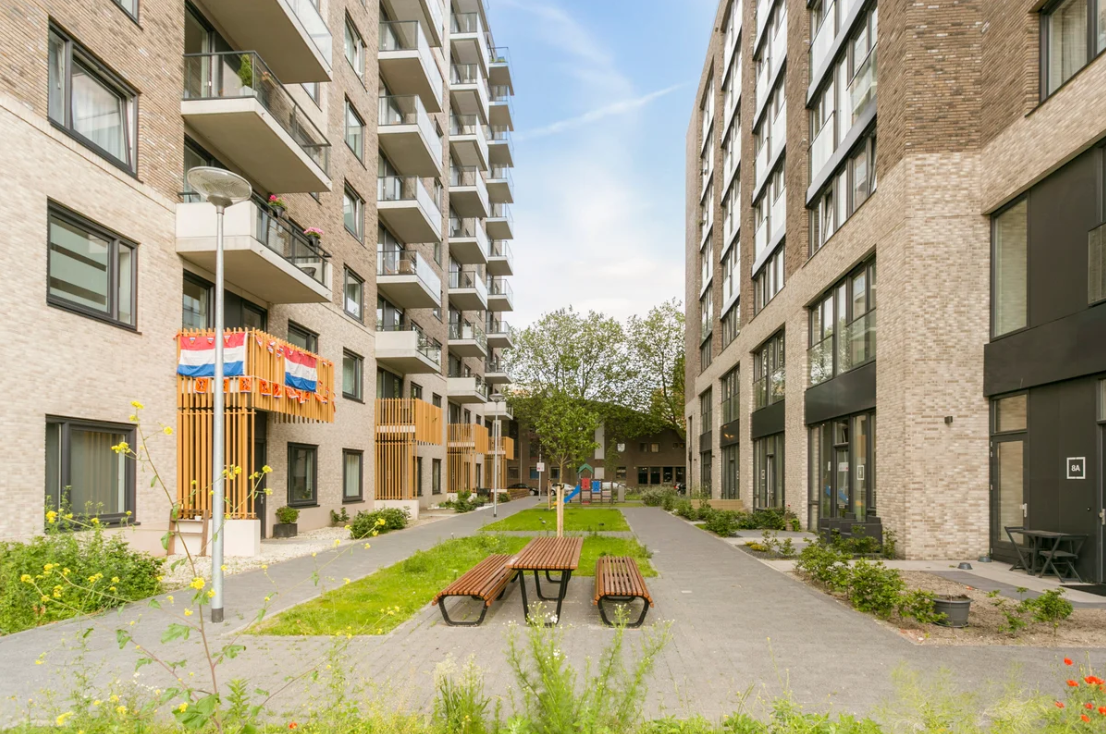 Woning aan de 1e Lulofsdwarsstraat te Den Haag | 680.00 EUR