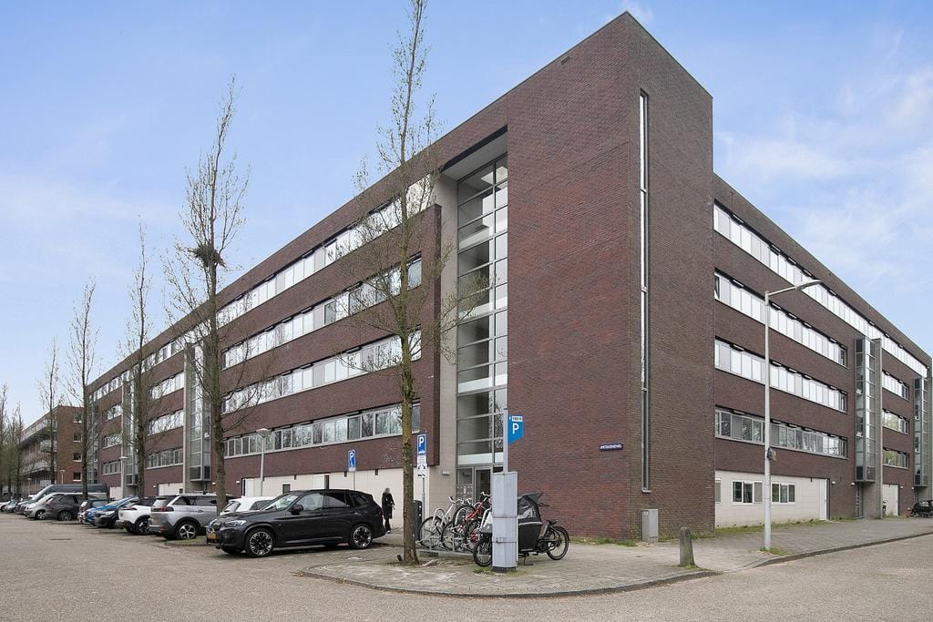 Woning aan de Amstelveenseweg te Amsterdam | 3100.00EUR PM
