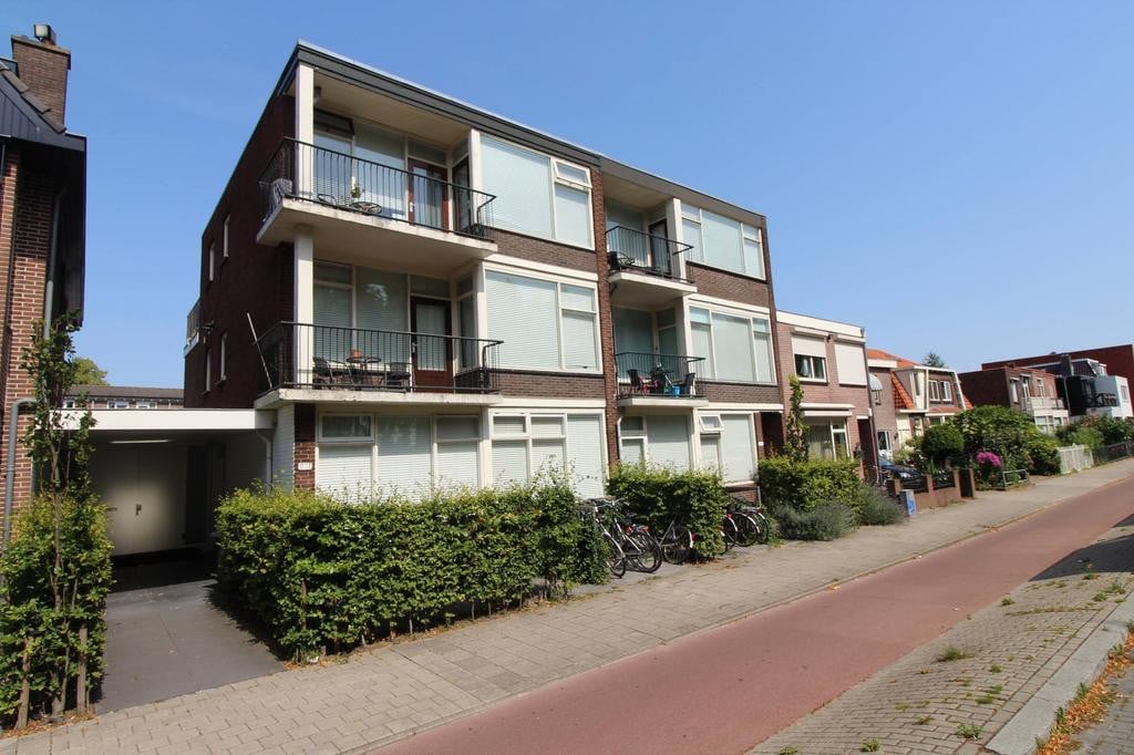 Woning aan de Amsterdamsestraatweg te Utrecht | 1035.00EUR PM