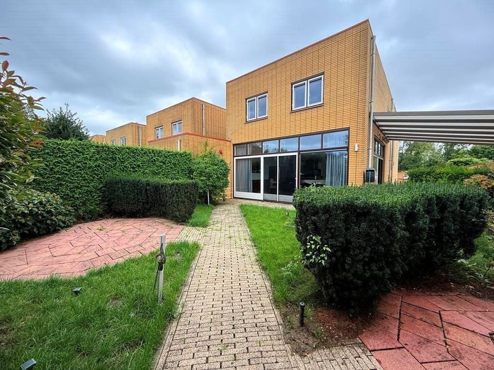 Woning aan de Bovenkerkerweg te Amstelveen | 6500.00EUR PM