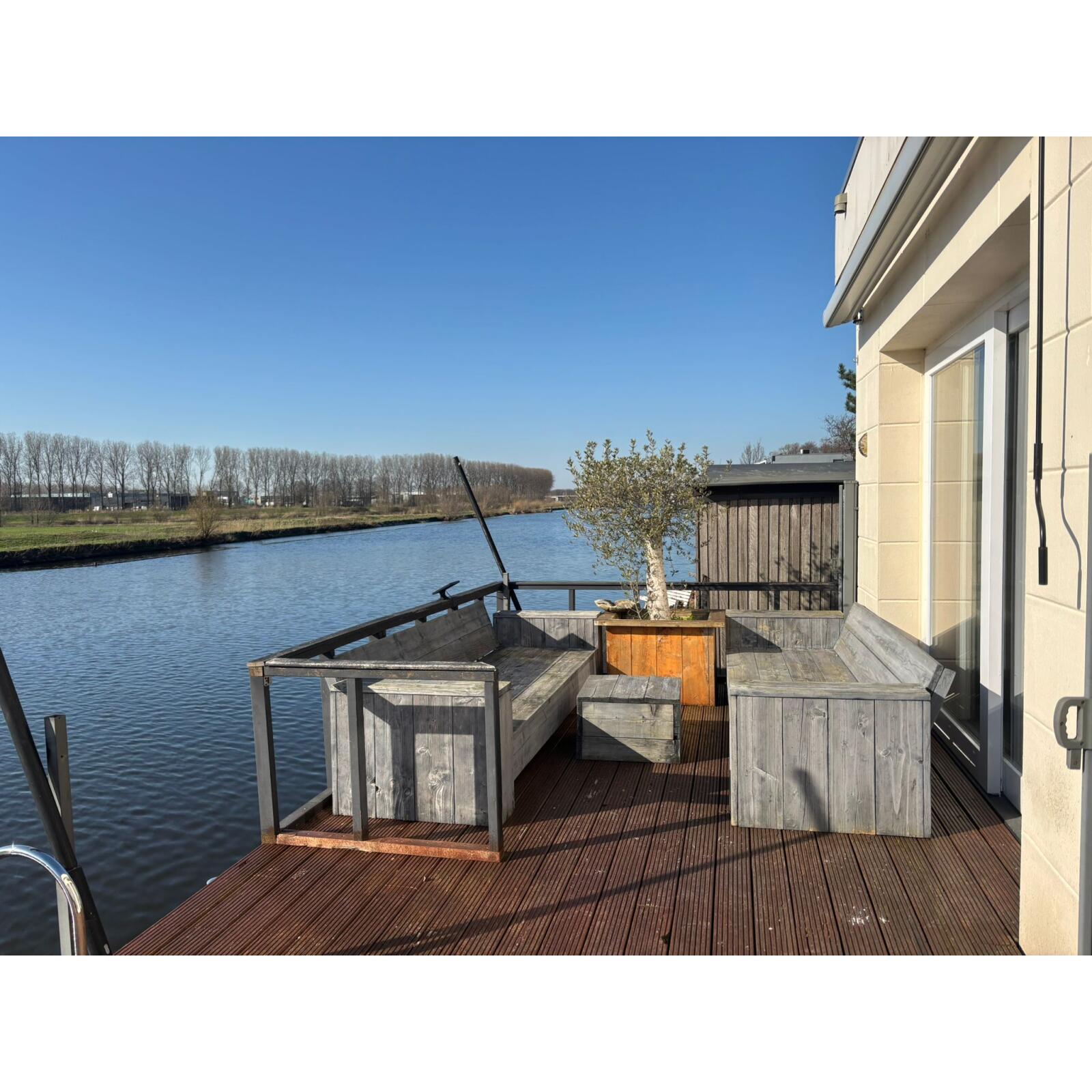 Woning aan de Delftweg te Rotterdam | 2998.00EUR PM