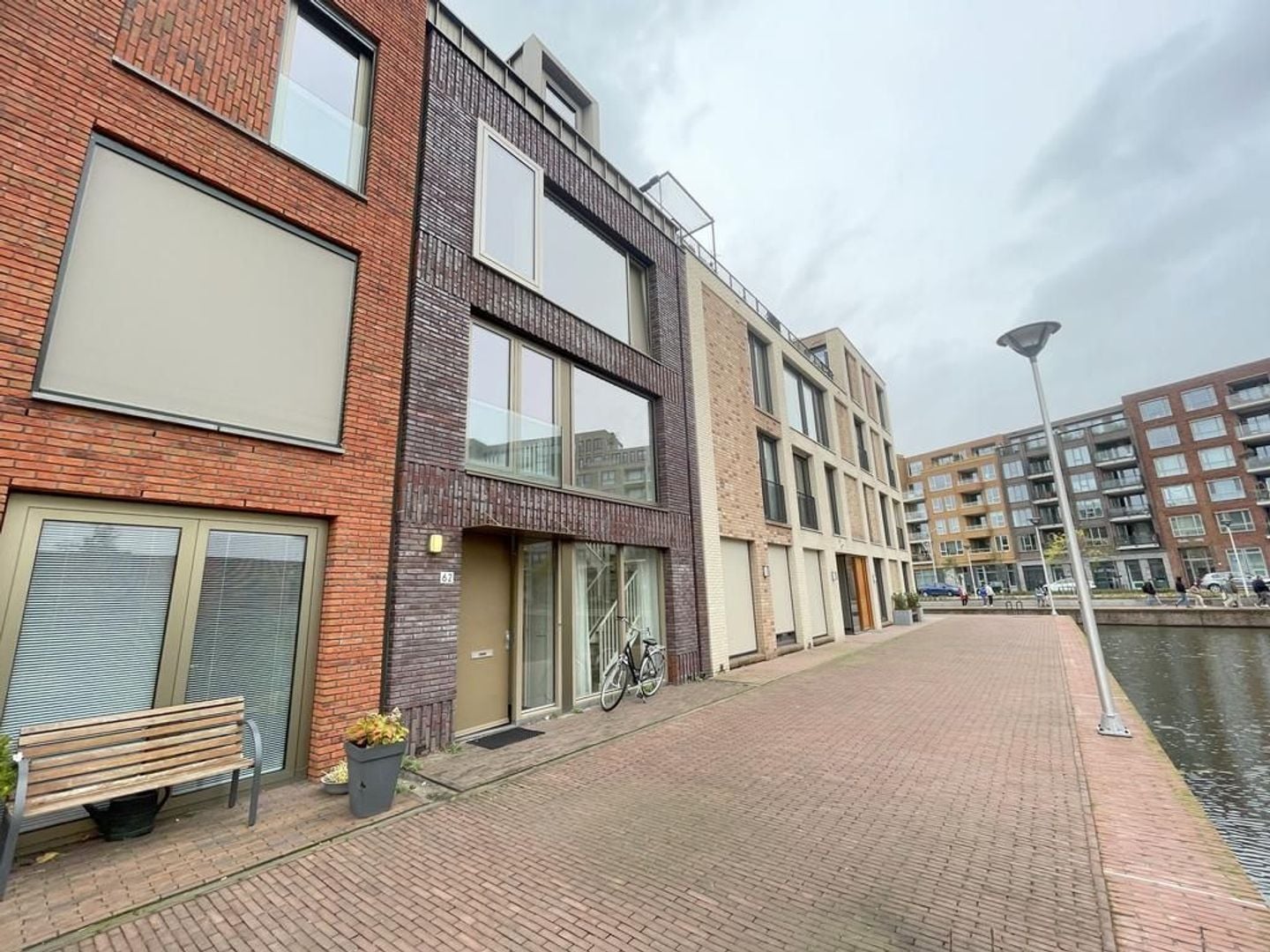 Woning aan de Graaf Floriskade te Delft | 2450.00EUR PM