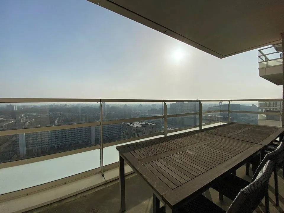 Woning aan de Gustav Mahlerlaan te Amsterdam | 2750.00EUR PM