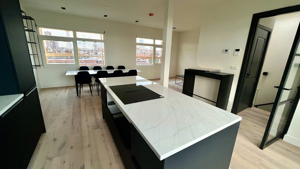 Woning aan de Hendrik Zwaardecroonstraat te Den Haag | 2995.00EUR PM