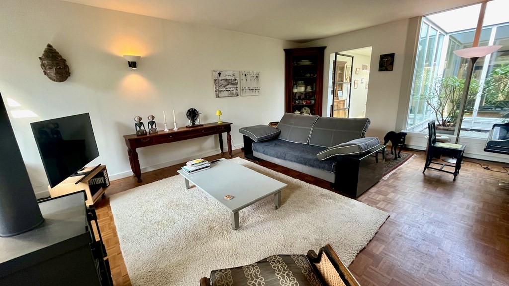 Woning aan de Lange Beestenmarkt te Den Haag | 3995.00EUR PM