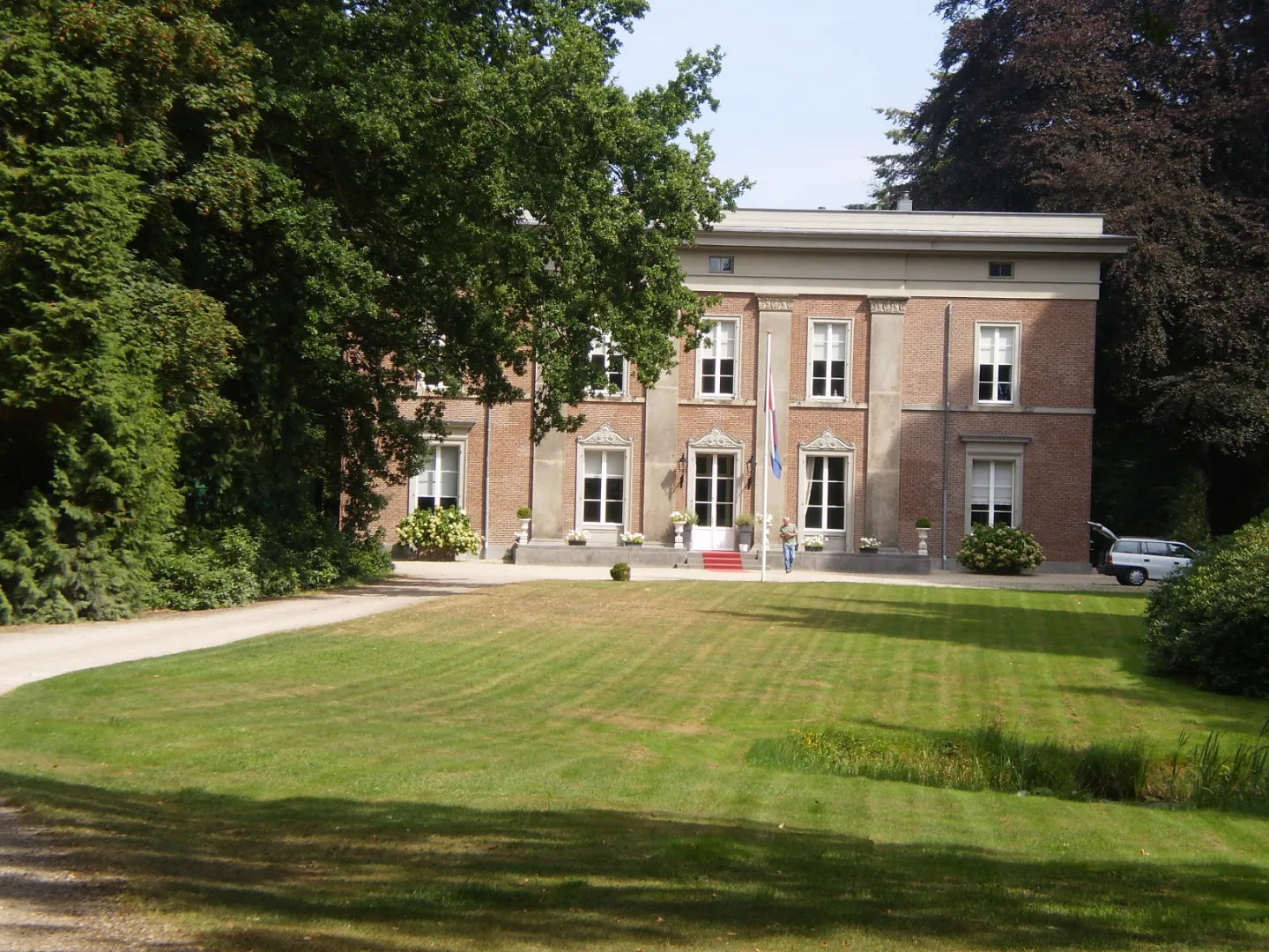 Woning aan de Nieuw-Loosdrechtsedijk te Loosdrecht | 1000.00EUR PM