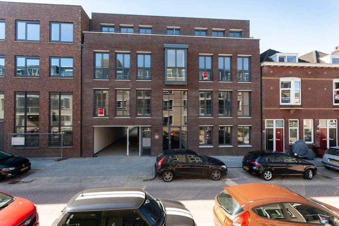 Woning aan de Philips Willemstraat te Rotterdam | 1875.00EUR PM
