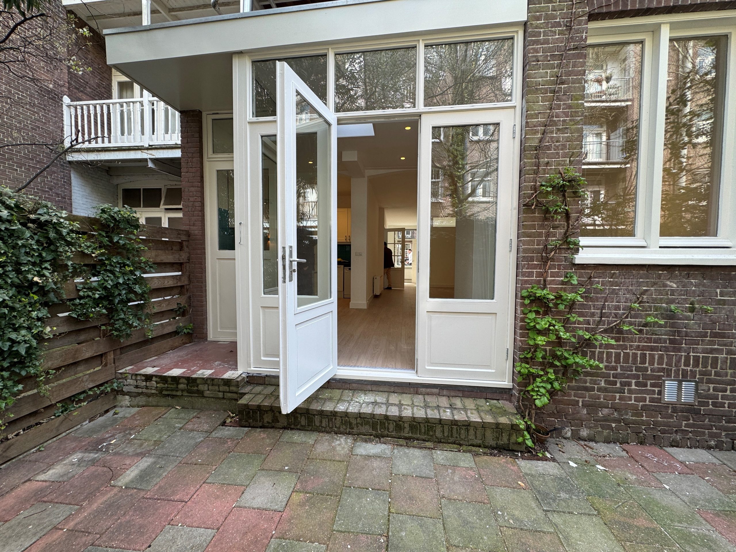 Woning aan de Pieter Aertszstraat te Amsterdam | 2700.00EUR PM