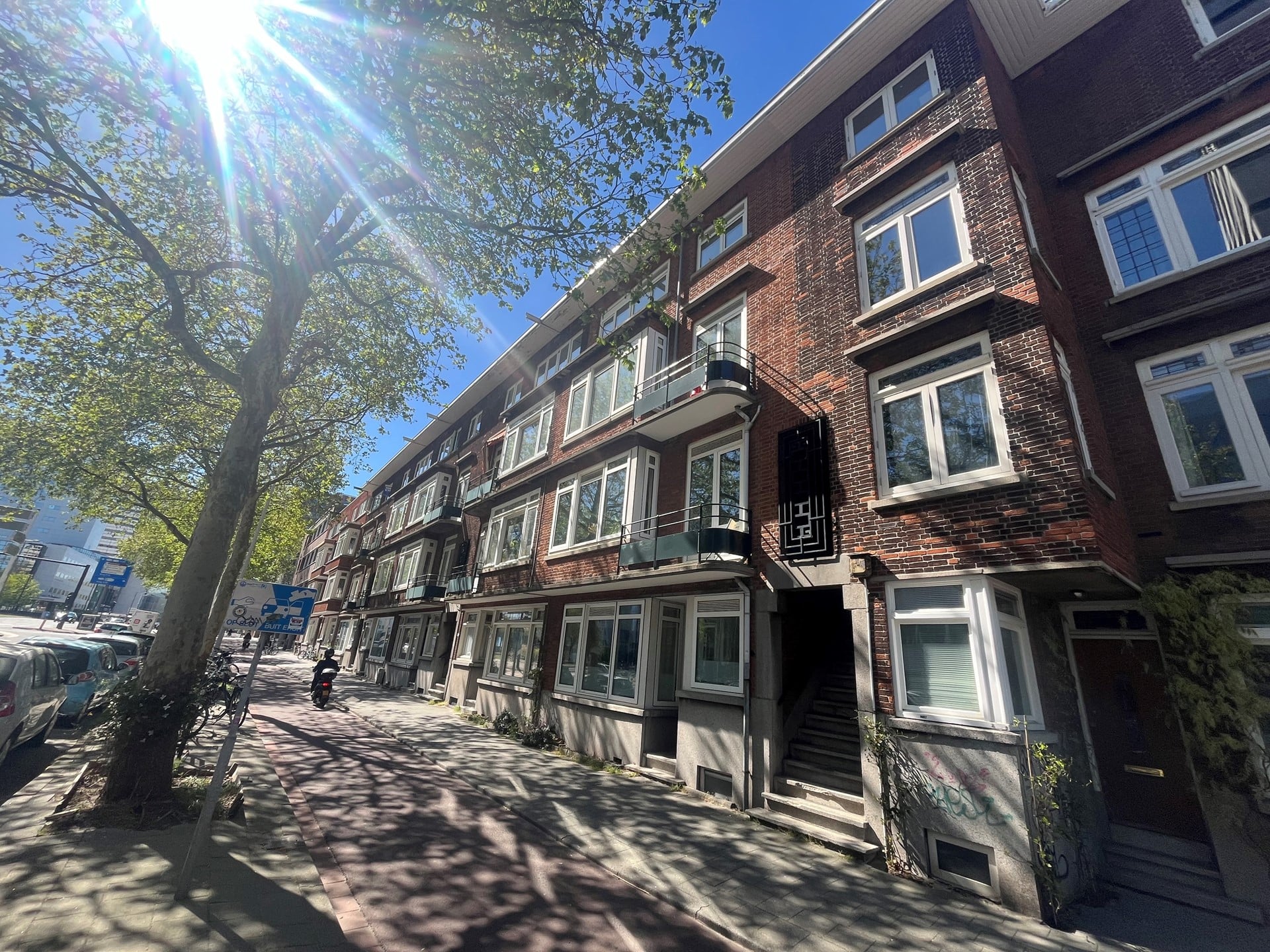 Woning aan de Rochussenstraat te Rotterdam | 2400.00 EUR