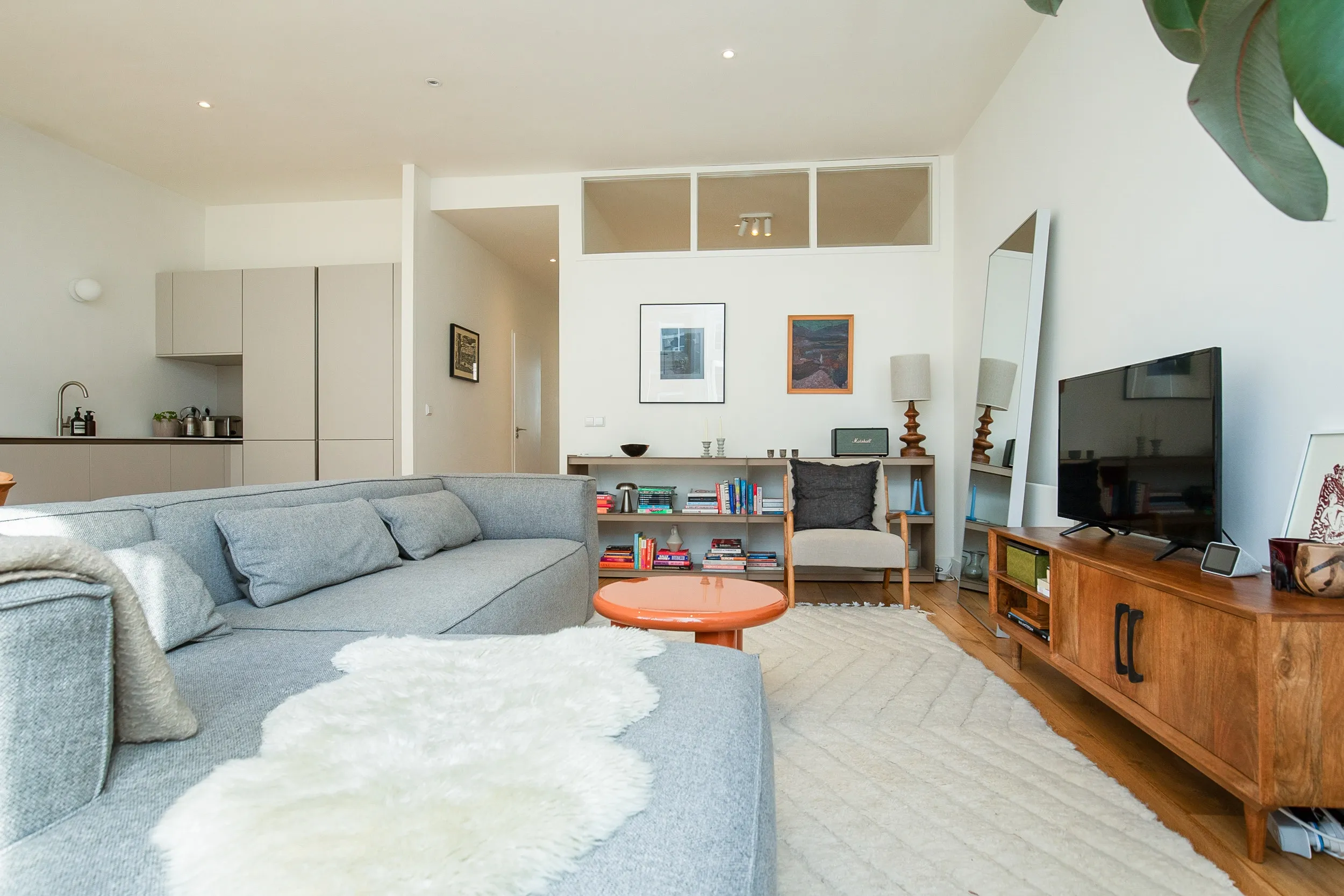 Woning aan de Tolstraat te Amsterdam | 2500.00EUR PM