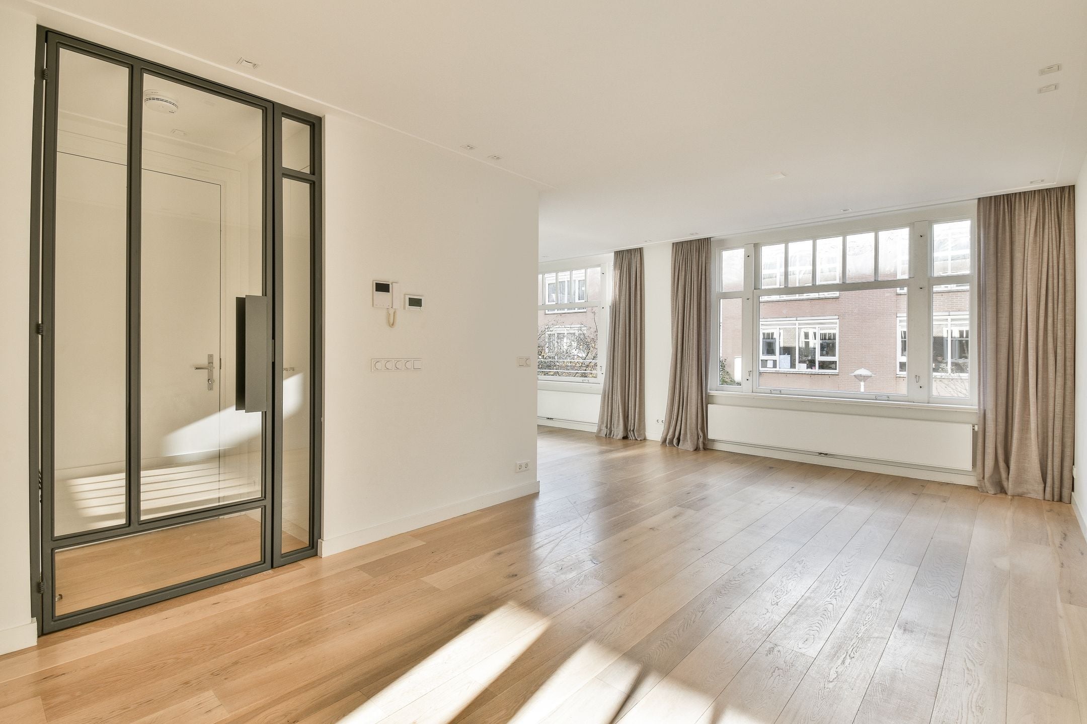 Woning aan de Volkerakstraat te Amsterdam | 2750.00EUR PM