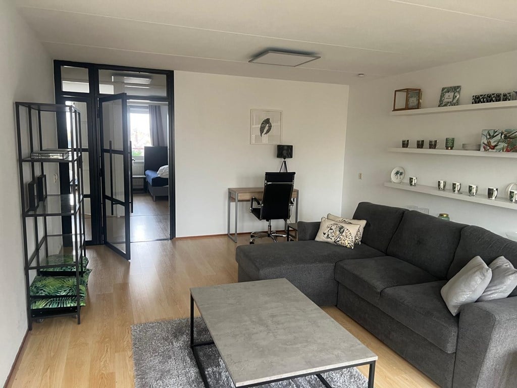 Woning aan de Waldeck Pyrmontkade te Den Haag | 2495.00EUR PM