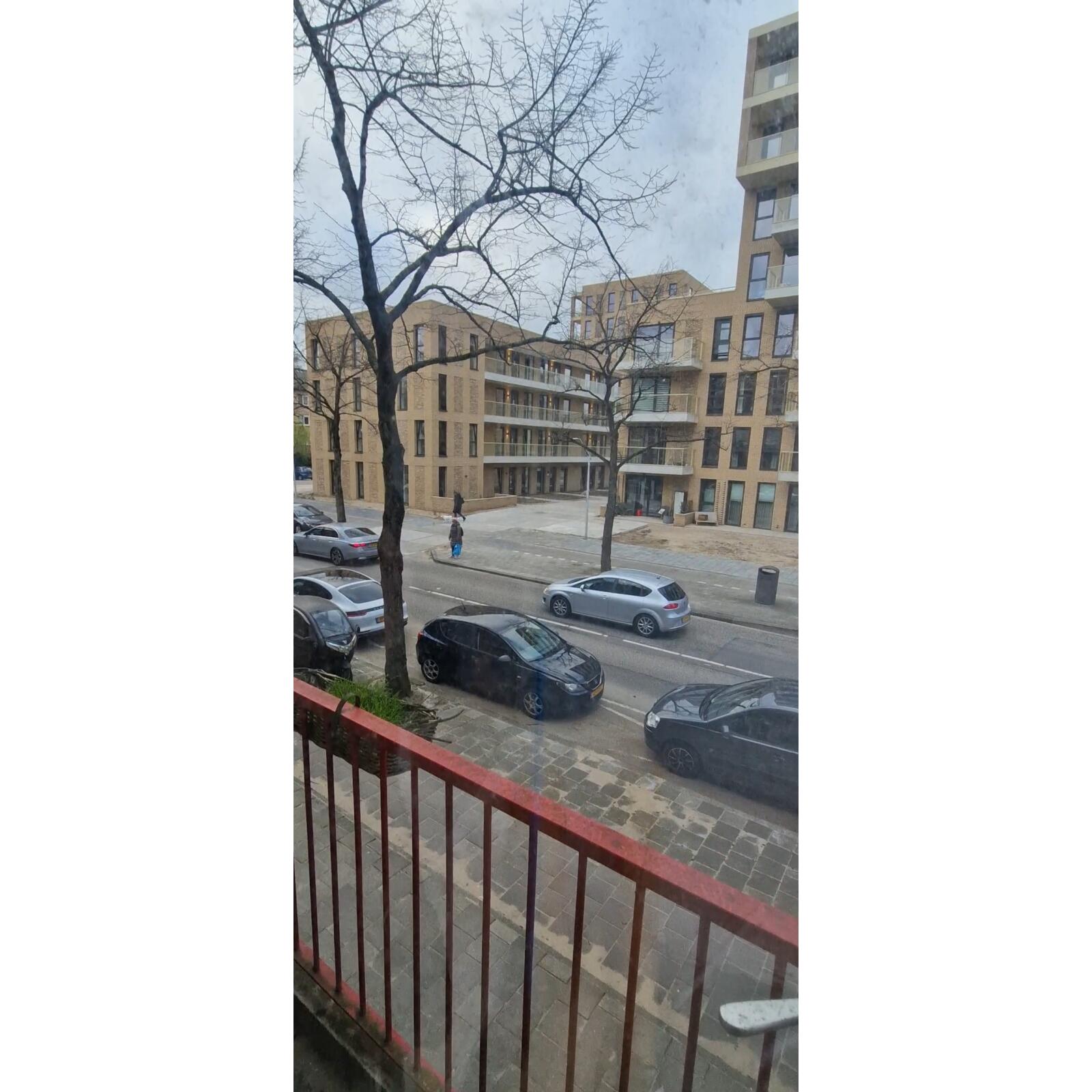 Woning aan de Werengouw te Amsterdam | 700.00 EUR