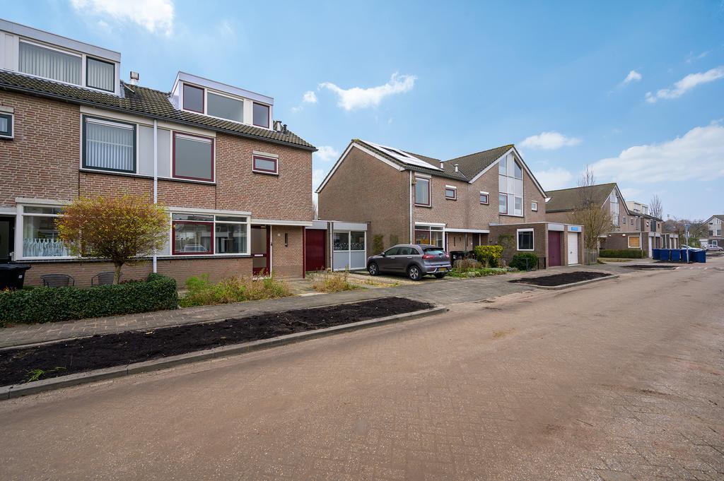 Alban Bergstraat – huis – Almere | 2400.00 EUR