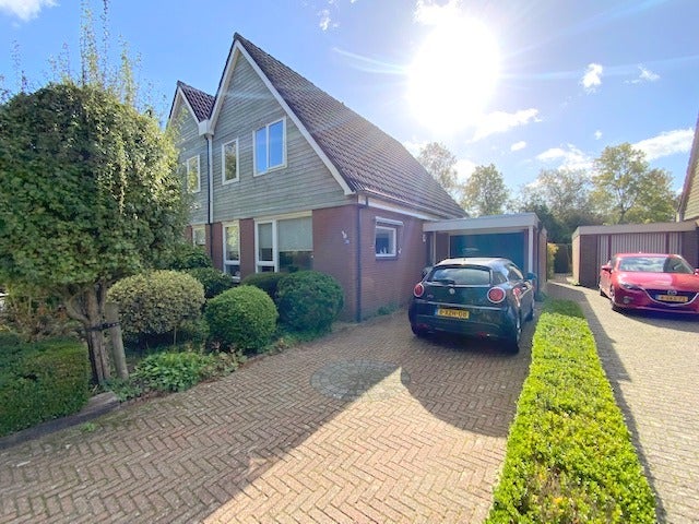 Douwelaan – huis – Oentsjerk | 1100.00 EUR