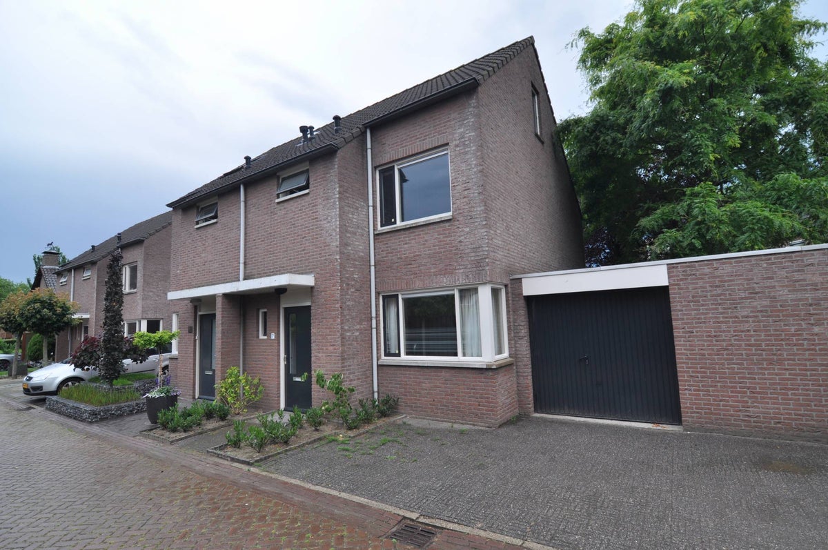 Ereprijslaan – huis – Waalre | 1990.00 EUR