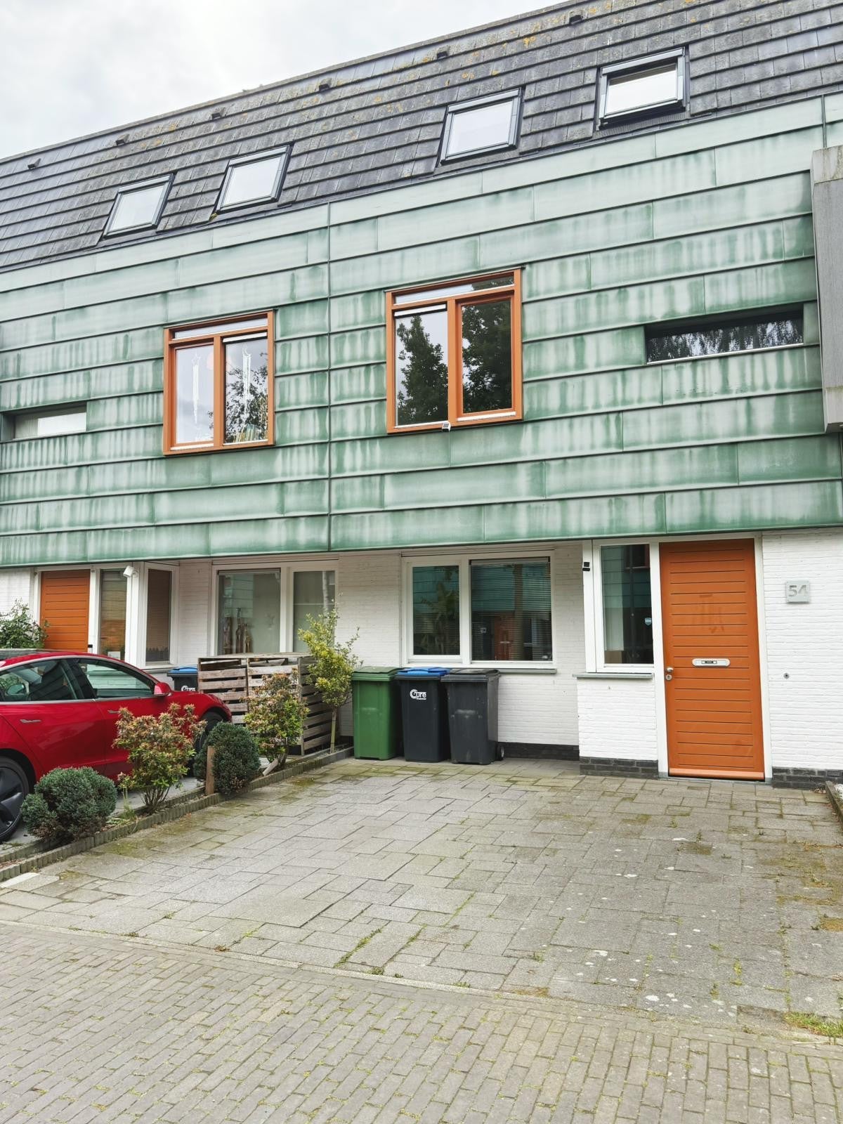 Grasplant – huis – Eindhoven | 2300.00 EUR