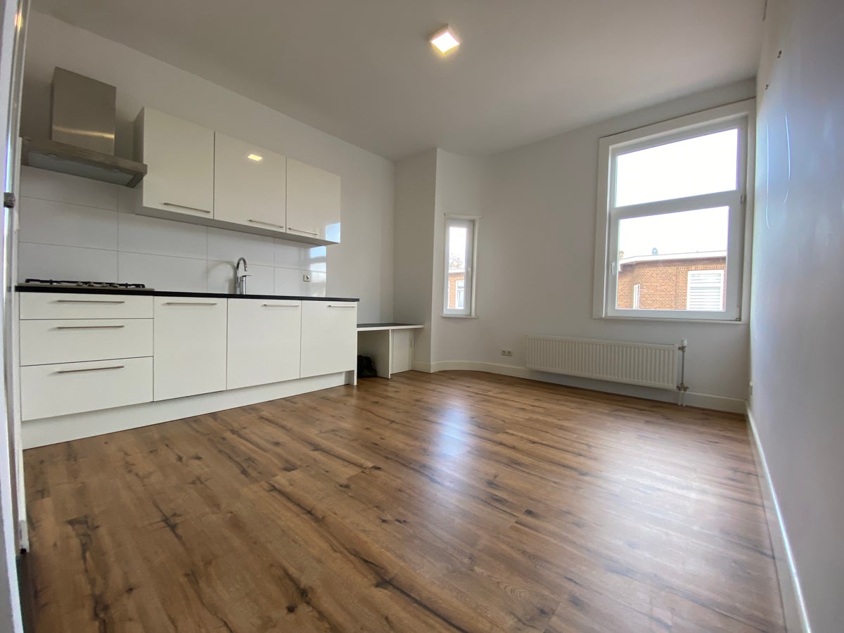 Larensestraat – studio – Den Haag | 728.00 EUR