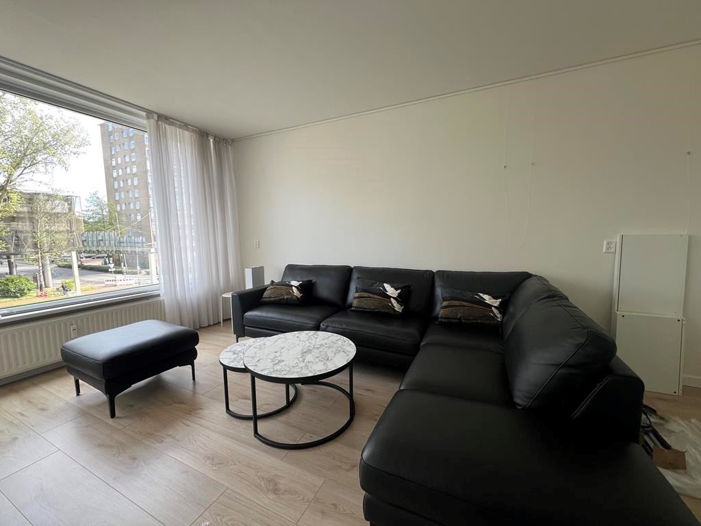 Mr. F.A. van Hallweg – appartement – Amstelveen | 2750.00 EUR