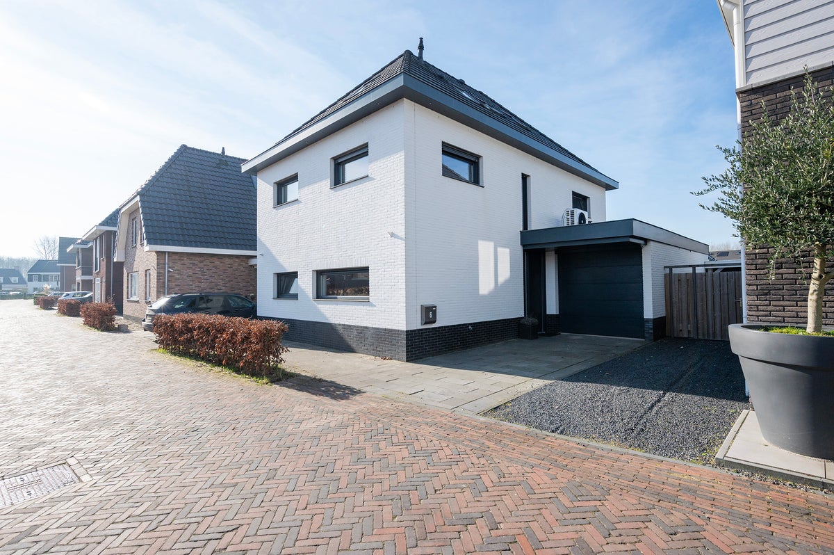 Niels Bohrstraat – huis – Almere | 3250.00 EUR