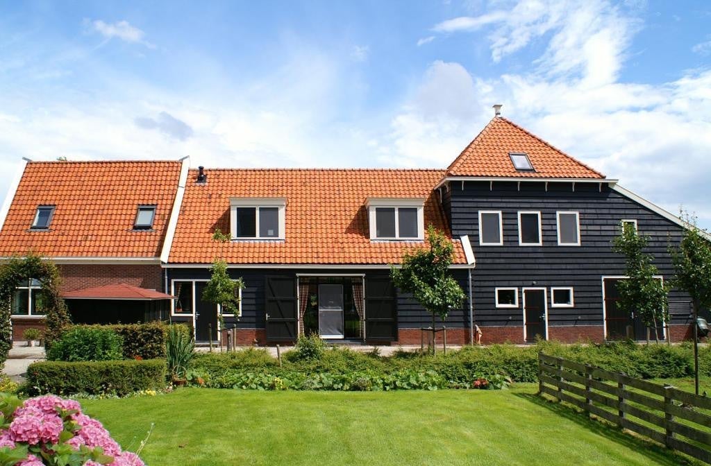 Overleek – studio – Monnickendam | 1300.00 EUR