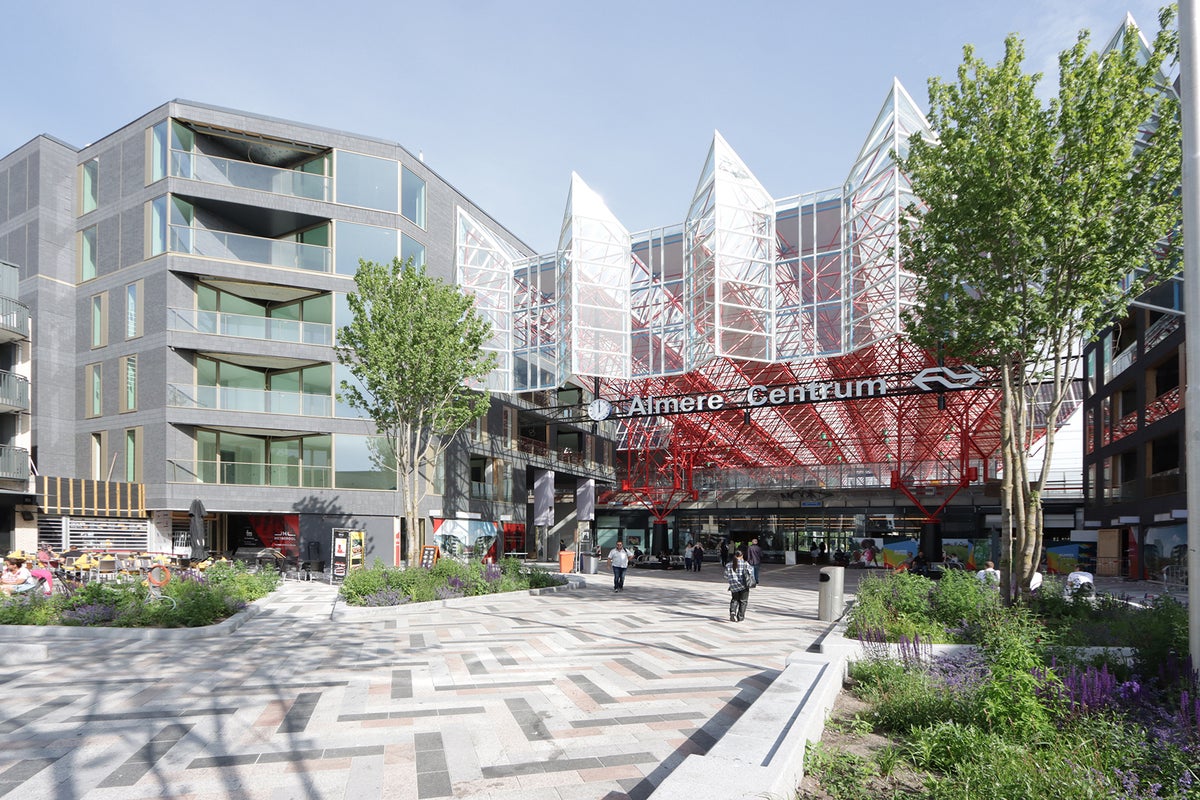 Stationsplein – appartement – Almere | 2250.00 EUR