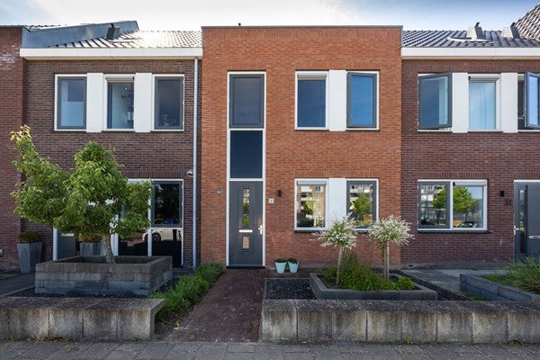 Westerveer – huis – Zwaag | 1925.00 EUR