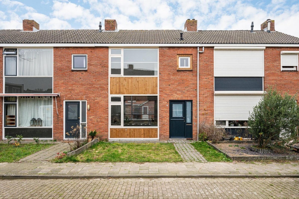 Wilhelminastraat – huis – Hoek | 1250.00 EUR