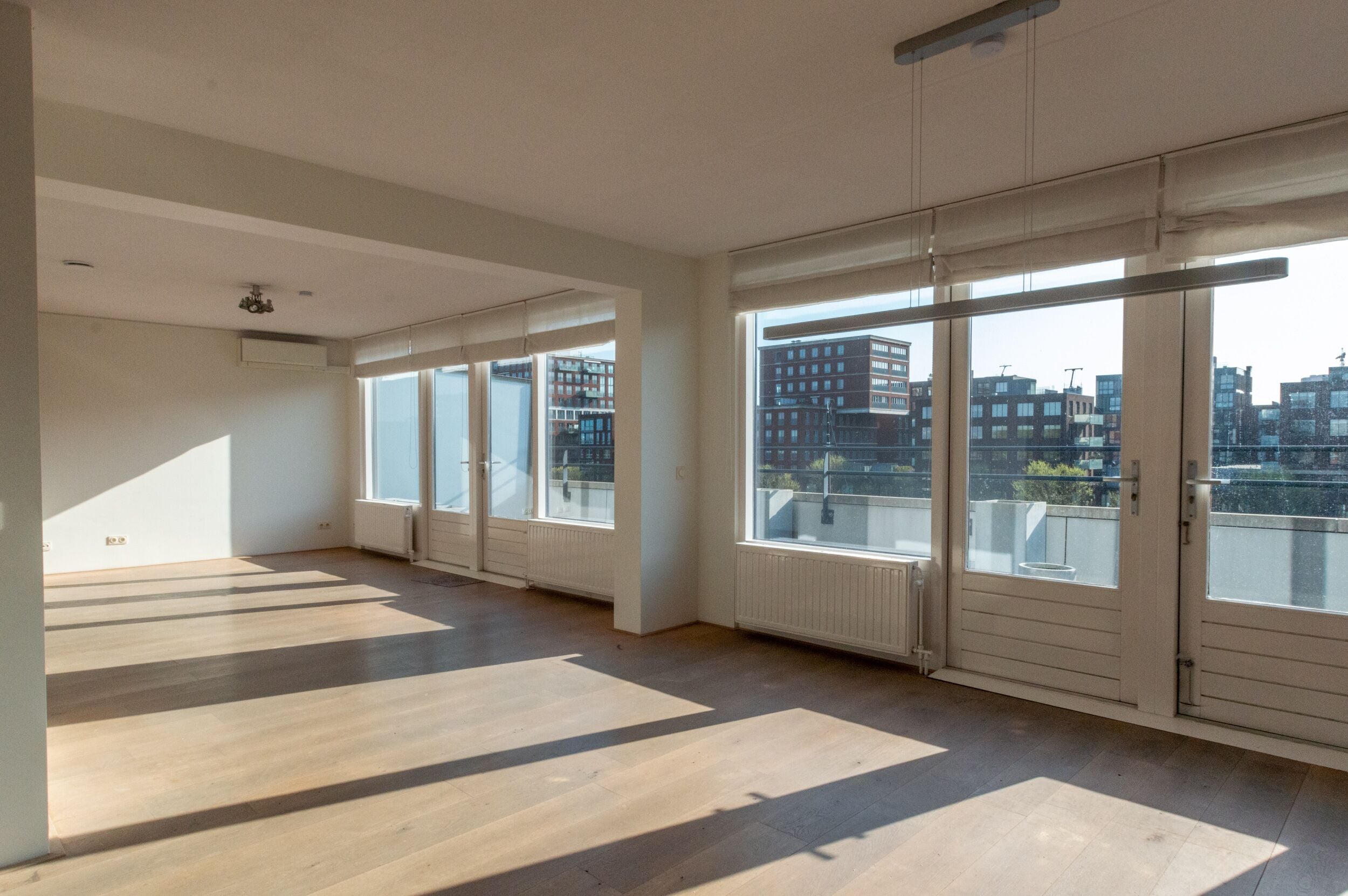 Woning aan de Bickerswerf te Amsterdam | 3750.00 EUR