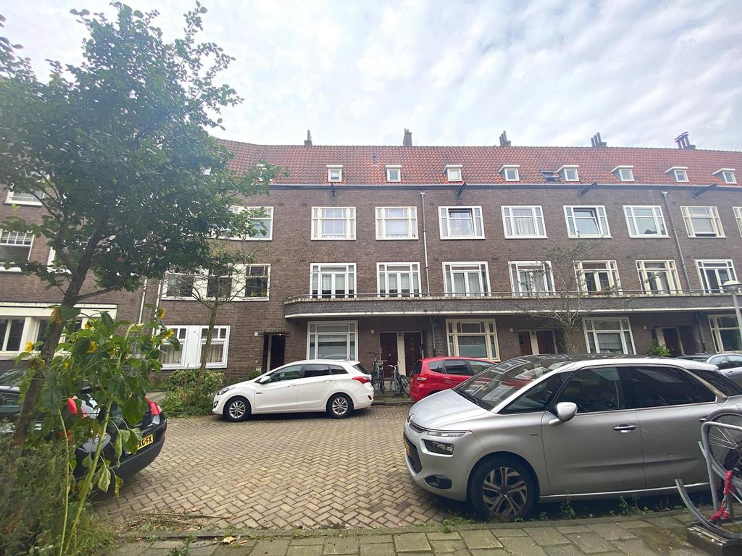 Woning aan de Hectorstraat te Amsterdam | 2550.00 EUR