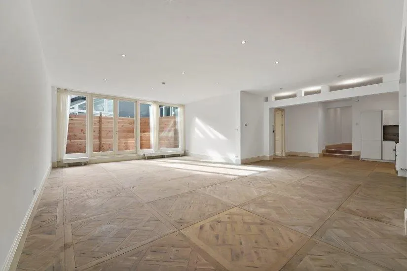 Woning aan de Molenstraat te Den Haag | 2350.00 EUR
