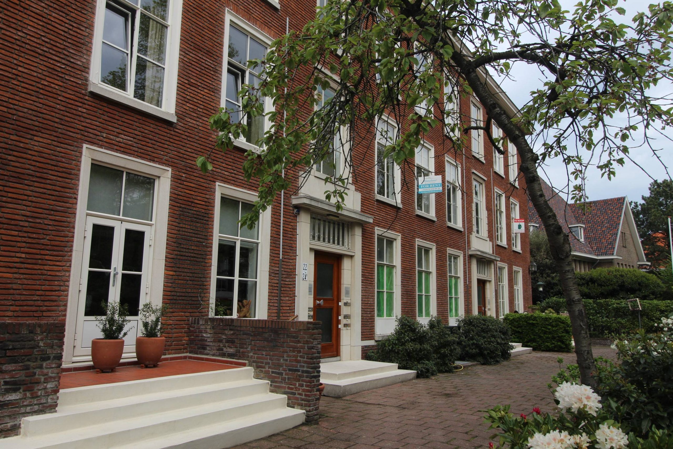 Woning aan de Parkweg te Den Haag | 1850.00 EUR