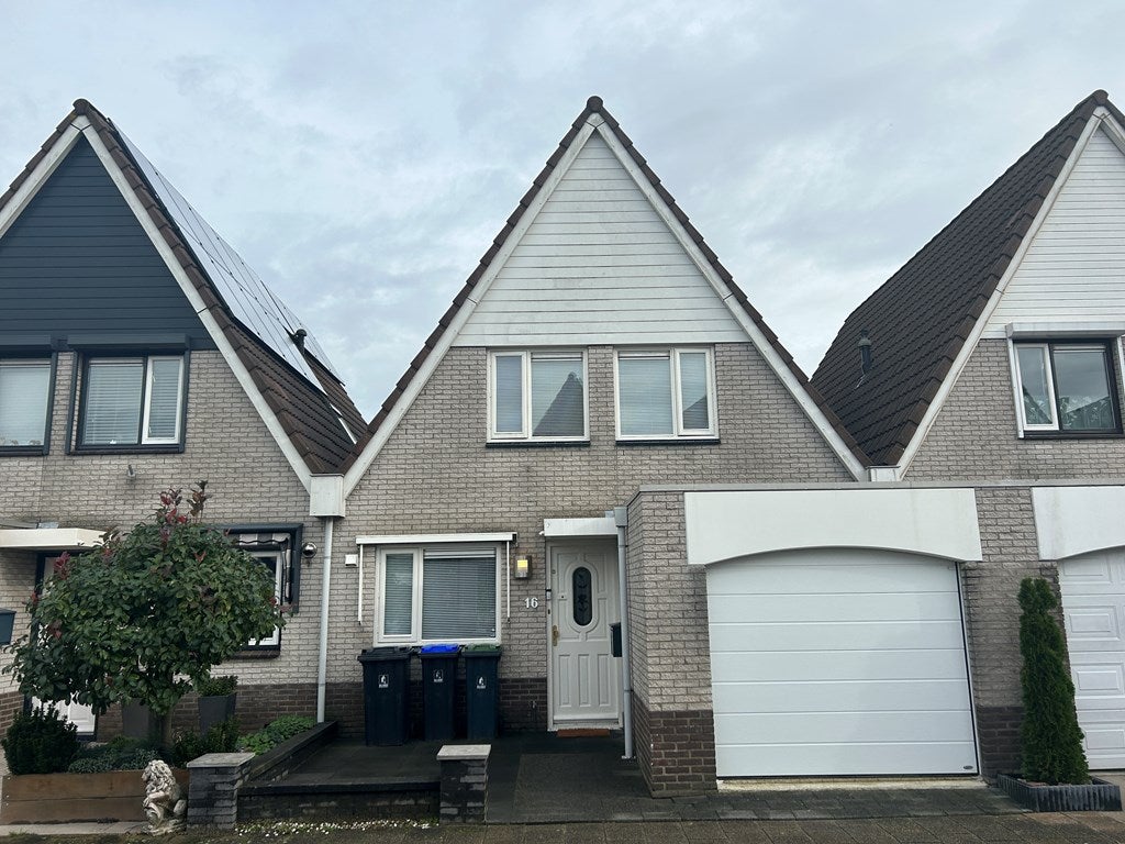 Chopinstraat – huis – Hellevoetsluis | 3495.00 EUR