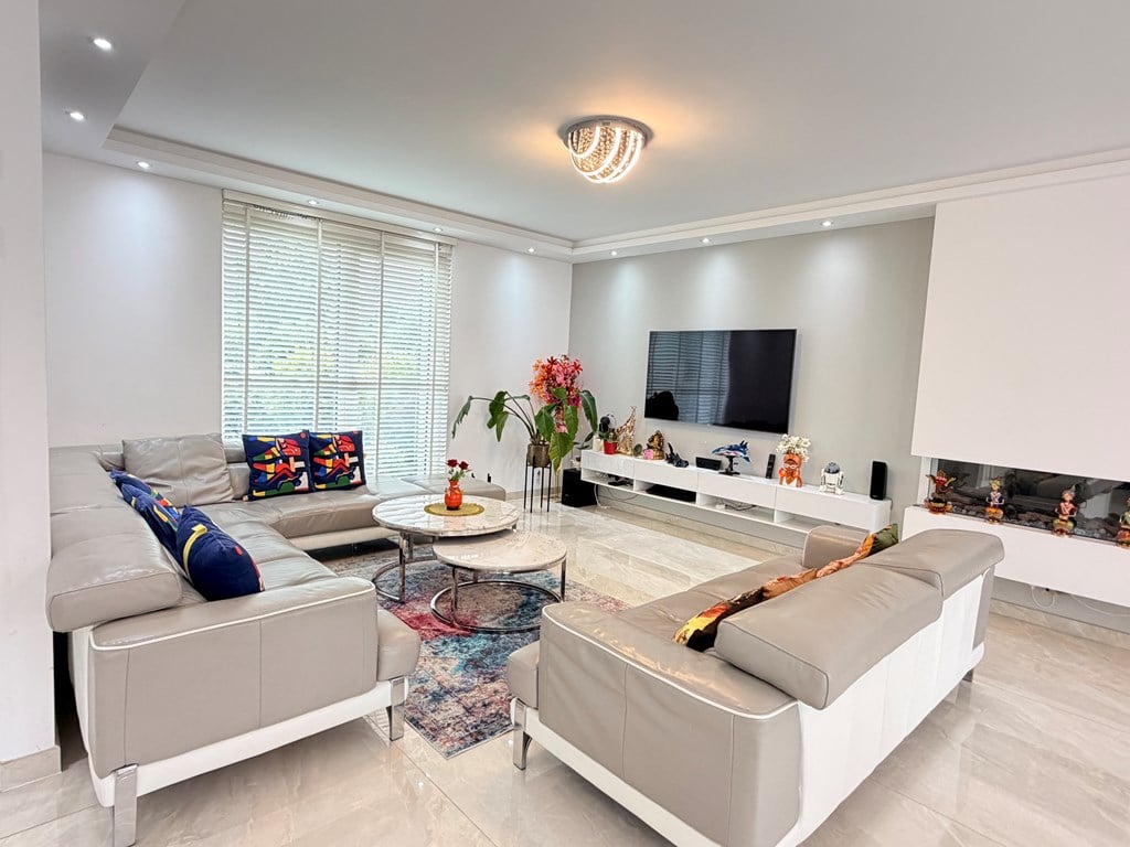 Woning aan de Anna Maria van Cappellenpark te Capelle aan den IJssel | 3950.00 EUR