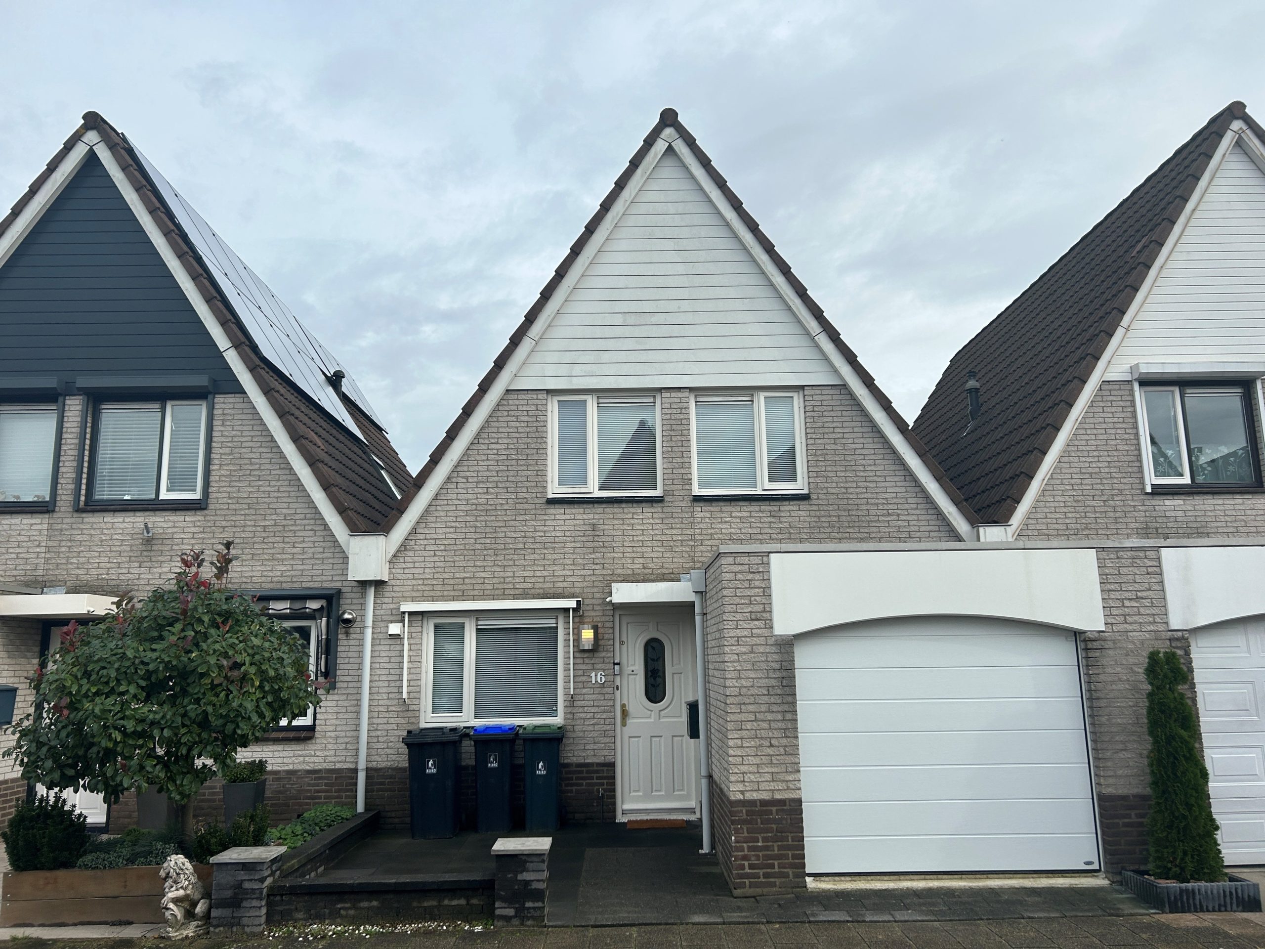 Woning aan de Chopinstraat te Hellevoetsluis | 3495.00 EUR
