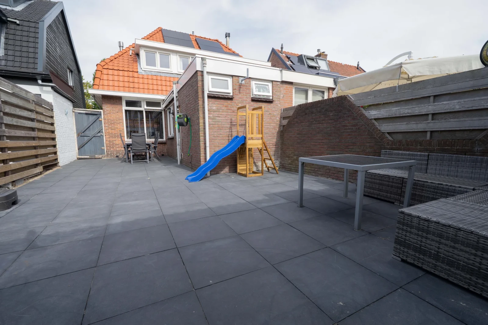 Woning aan de Cornelis Matersweg te Beverwijk | 2100.00 EUR