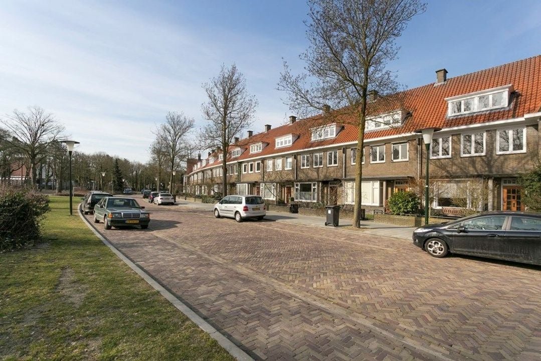 Woning aan de Floralaan Oost te Eindhoven | 2490.00 EUR