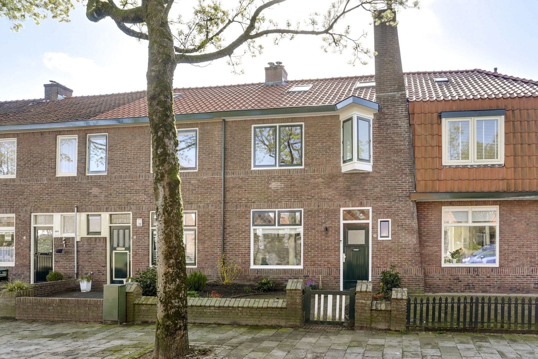Woning aan de Hoge Larenseweg te Hilversum | 2950.00 EUR