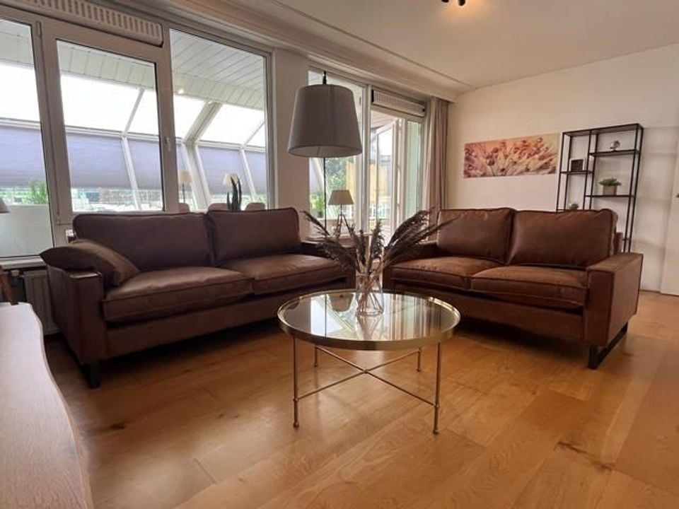 Woning aan de Mr. F.A. van Hallweg te Amstelveen | 2500.00 EUR