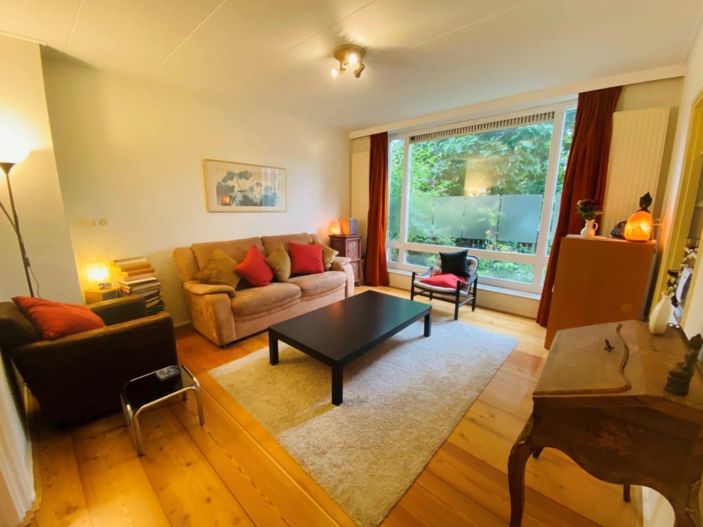 Woning aan de Mr. Troelstralaan te Amstelveen | 1850.00 EUR