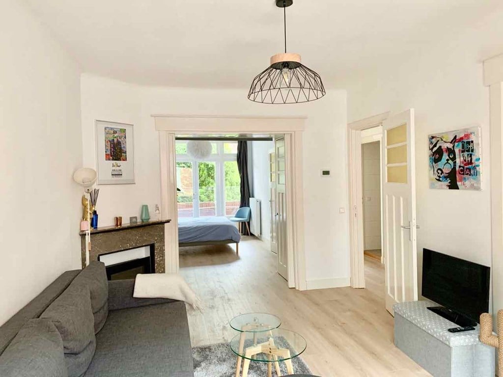 Woning aan de Pieter van den Zandestraat te Den Haag | 1995.00 EUR