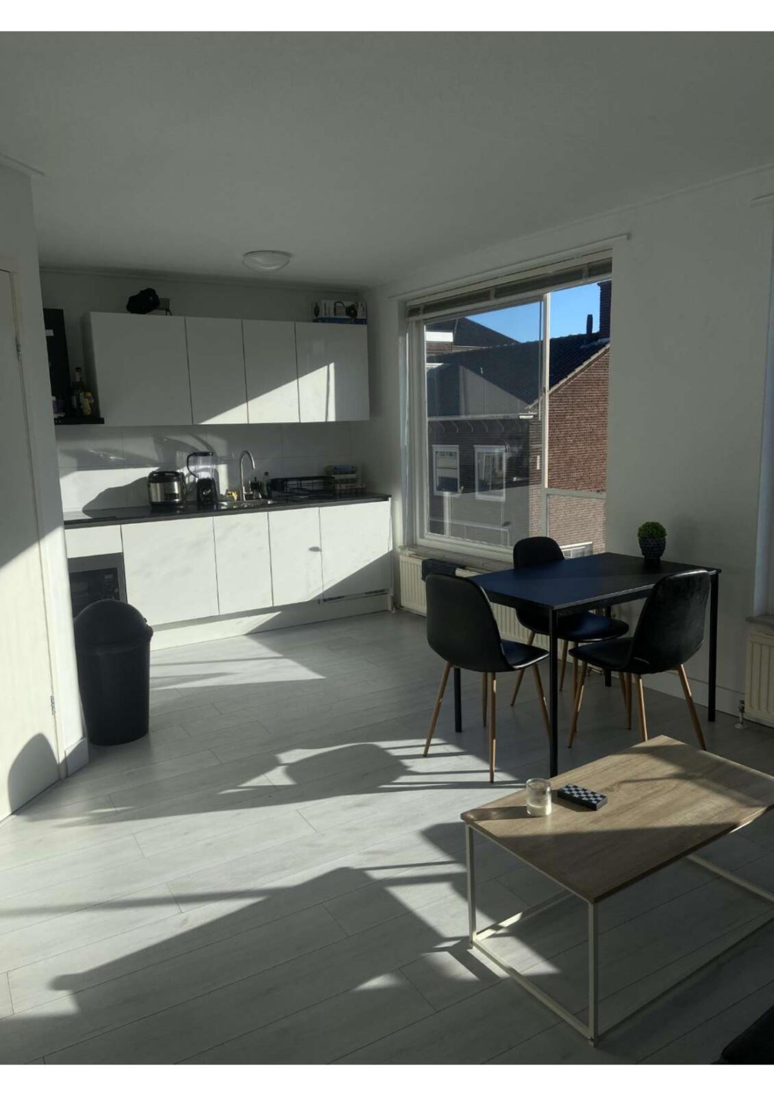 Woning aan de Raadhuisstraat te Enschede | 769.00 EUR