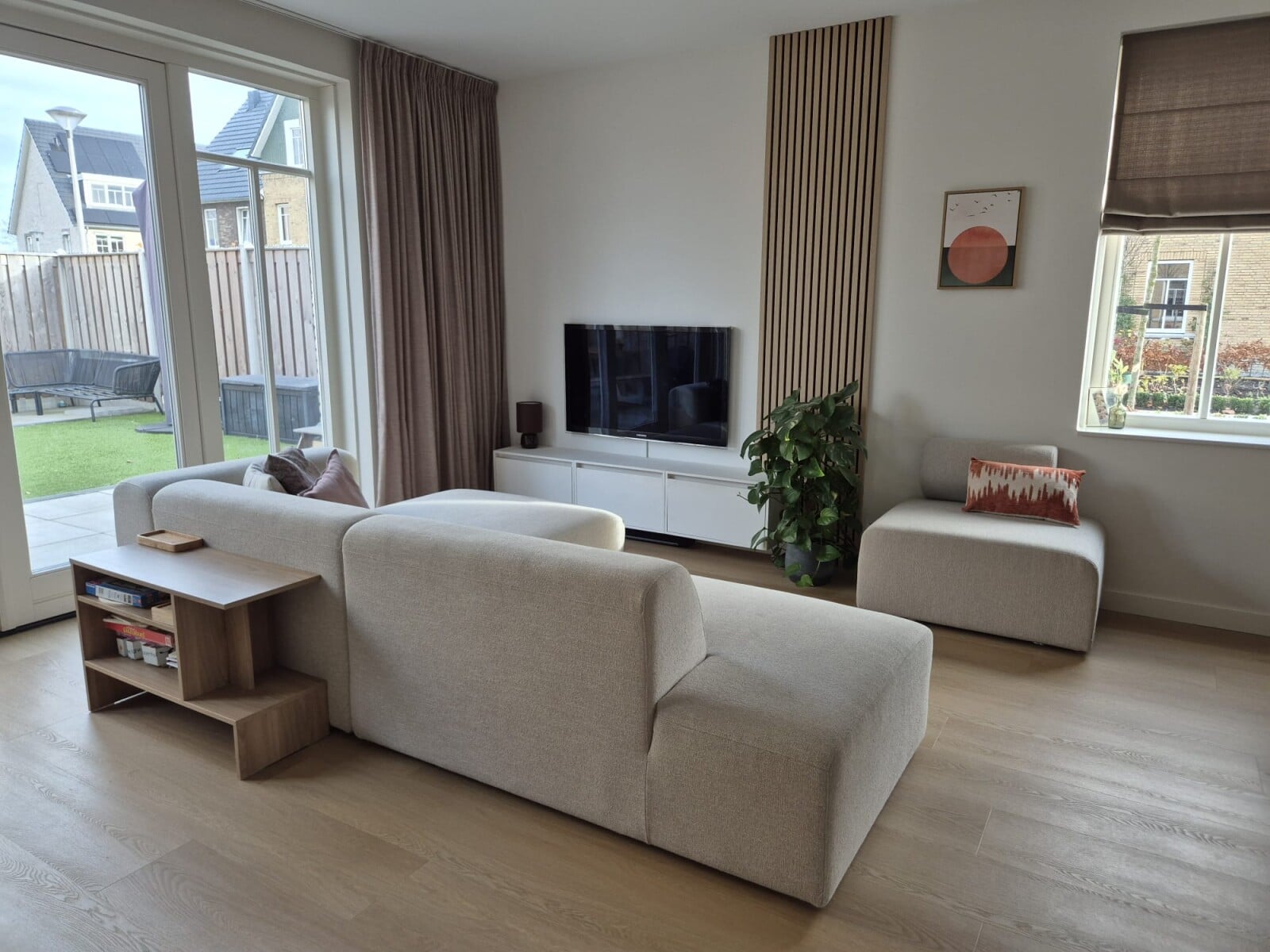 Woning aan de Rijndijk te Hazerswoude-Rijndijk | 1950.00 EUR