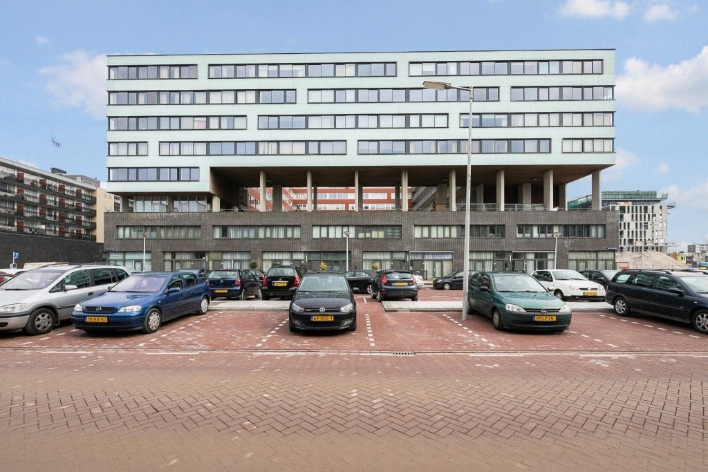 Woning aan de Van Suchtelen van de Haarestraat te Amsterdam | 3200.00 EUR