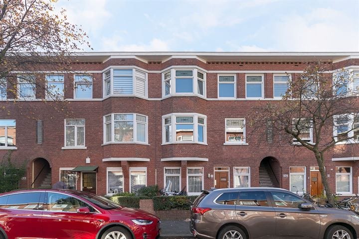 Woning aan de Voorthuizenstraat te Den Haag | 1850.00 EUR