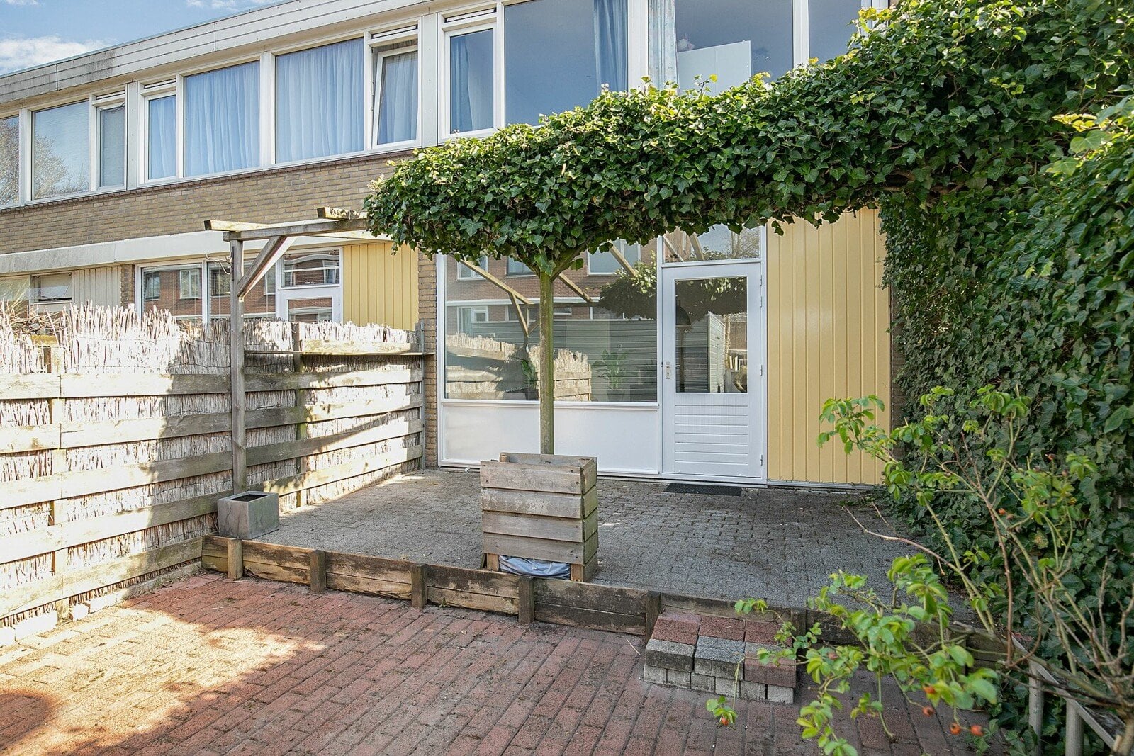 Woning aan de Wilgenstraat te Leeuwarden | 999.00 EUR