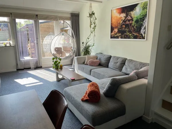 Woning aan de De Berk te Hellevoetsluis | 1995.00 EUR