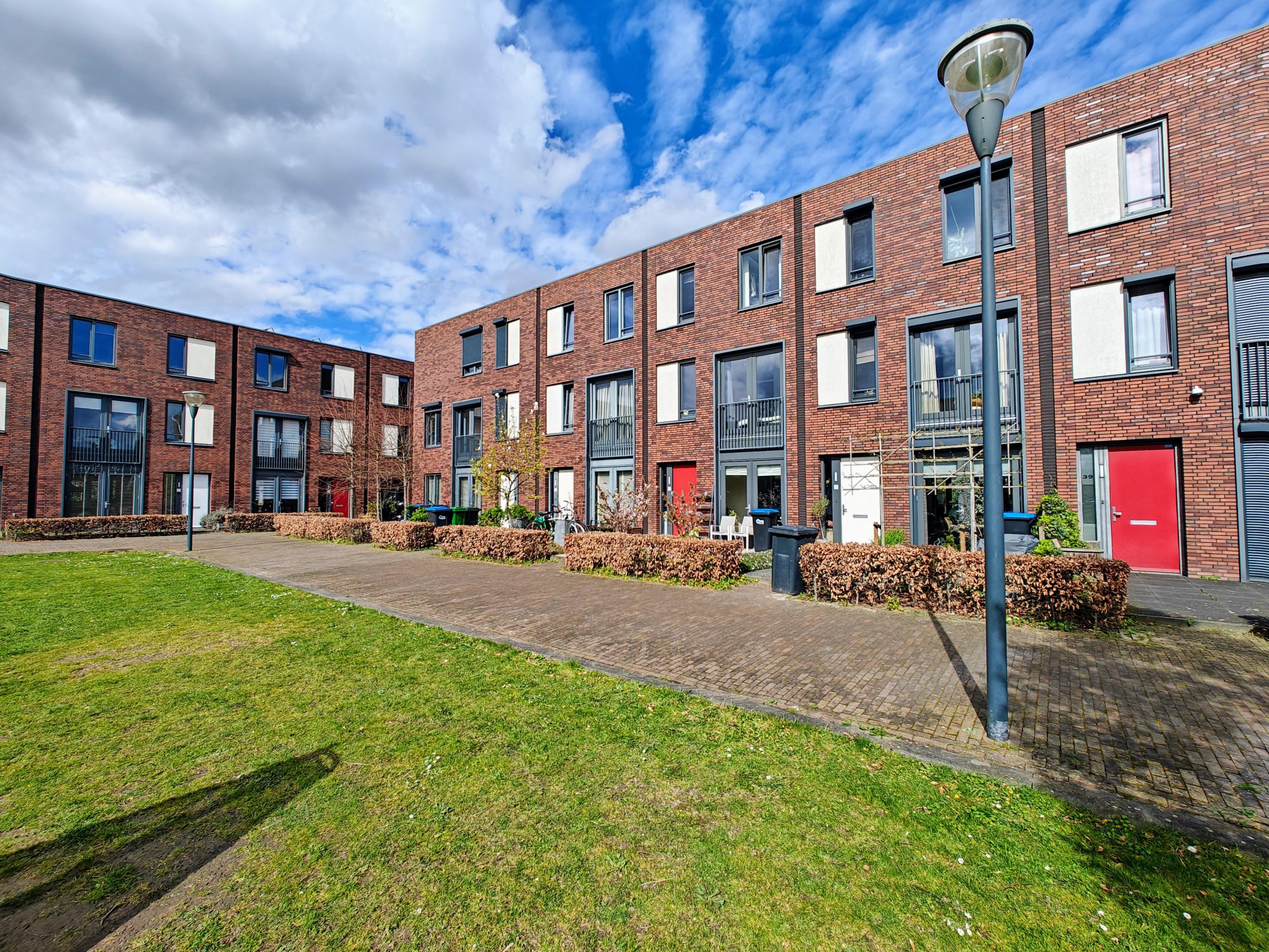 Woning aan de Graslinnen te Eindhoven | 1945.00 EUR