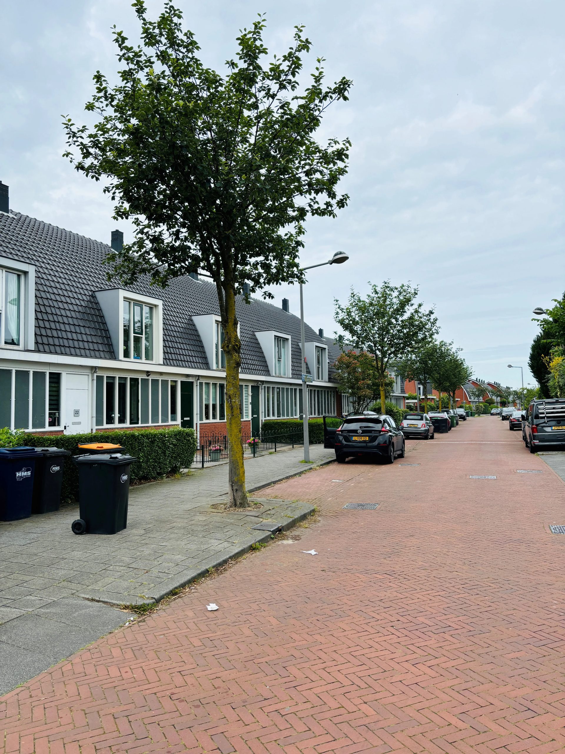 Woning aan de Hans Larivelaan te Den Haag | 2650.00 EUR