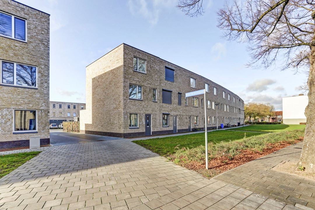 Woning aan de Kees de Beverpad te Eindhoven | 1945.00 EUR